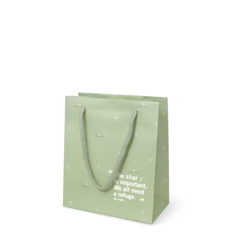 GD81-026 ถุงหูหิ้วของขวัญ 14.5 × 17 × 7.5 ซม. ลายดาวพื้นเขียว