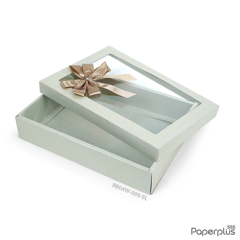 BB04W-005-SL กล่องของขวัญเมทัลลิค สีเงิน 17.8 x 25.5 x 5 cm. (1ใบ)