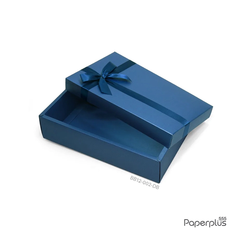BB12-002-DB กล่องของขวัญเมทัลลิค สีน้ำเงิน ก.11.7 x ย.20.7 x ส.5.2 ซม. (1ใบ)