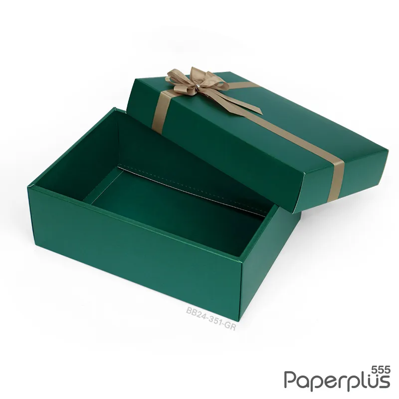 BB24-351-GR กล่องของขวัญ 17.8×25.8×9 cm. เมทัลลิค เขียวเข้ม หนา350แกรม (1ใบ)